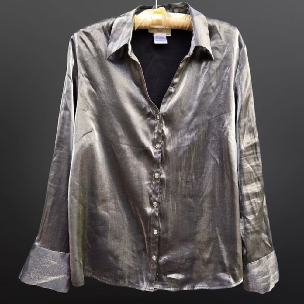 Y2K Silver Shiny Blouse Women's Size 1X Long Sleeve Button Up Metallic Top